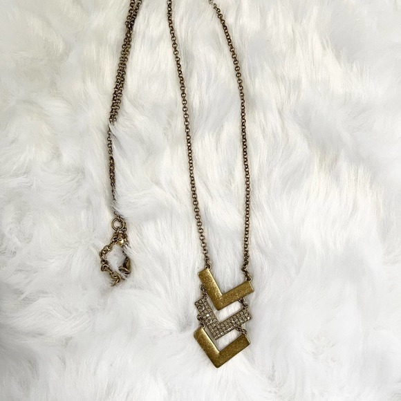 J Crew Gold Arrow Necklace - Picture 2 of 5